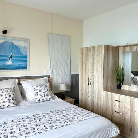 Blue Beryl Guest House Блу Бей Екстериор снимка