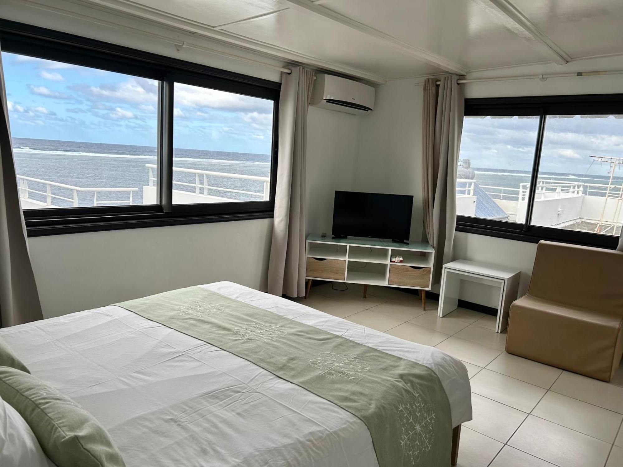 Blue Beryl Guest House Блу Бей Екстериор снимка