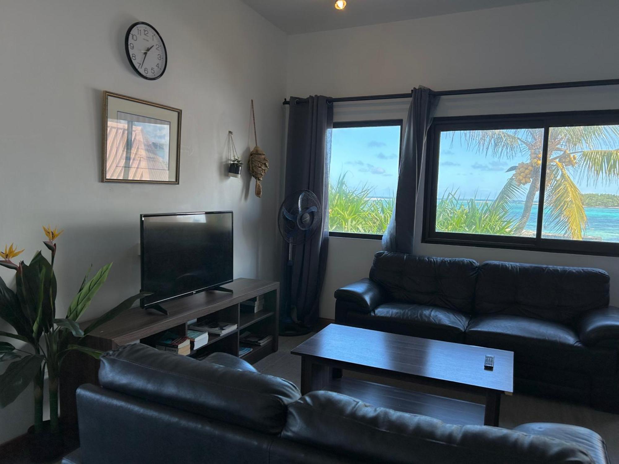 Blue Beryl Guest House Блу Бей Екстериор снимка