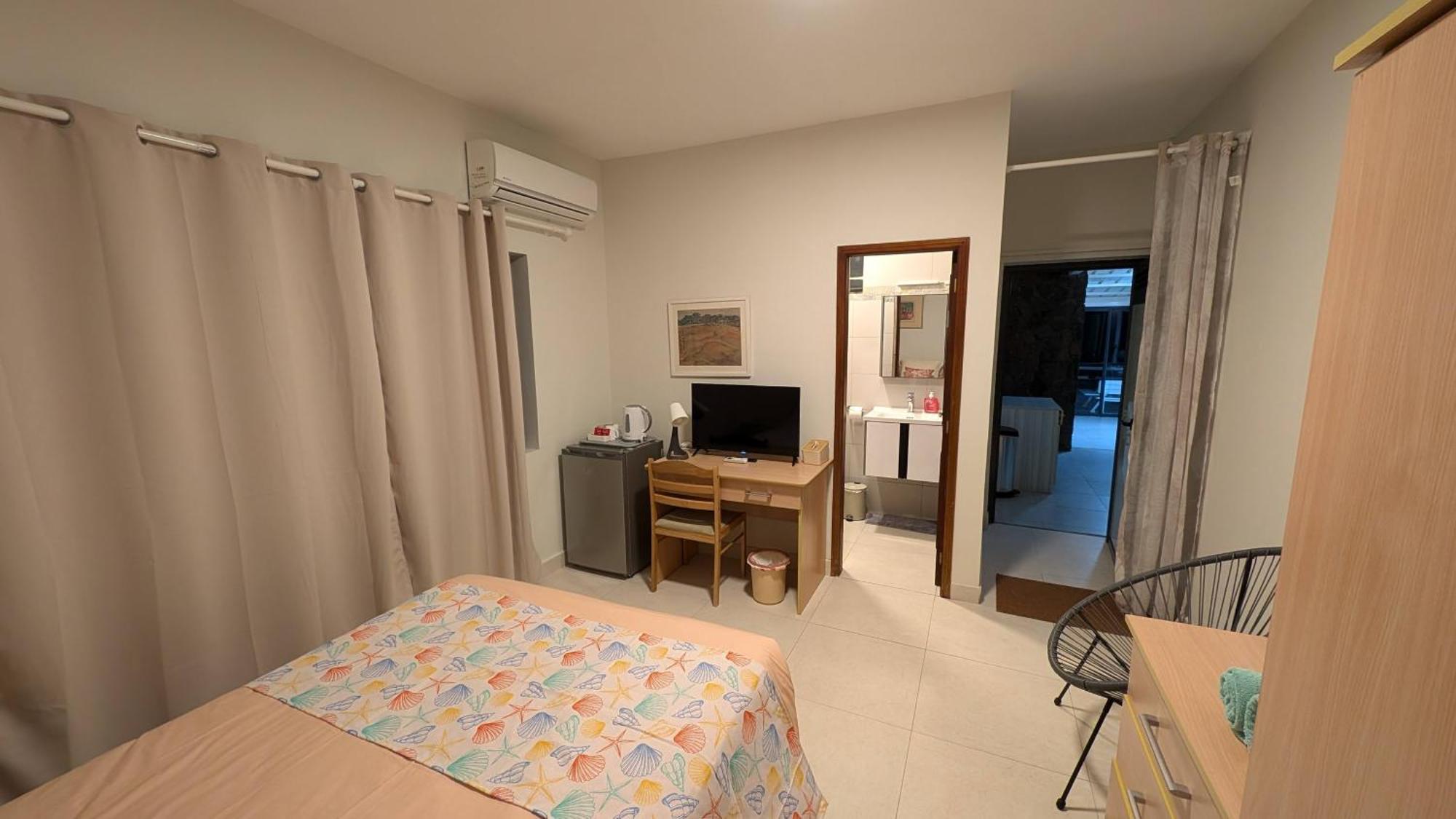 Blue Beryl Guest House Блу Бей Екстериор снимка