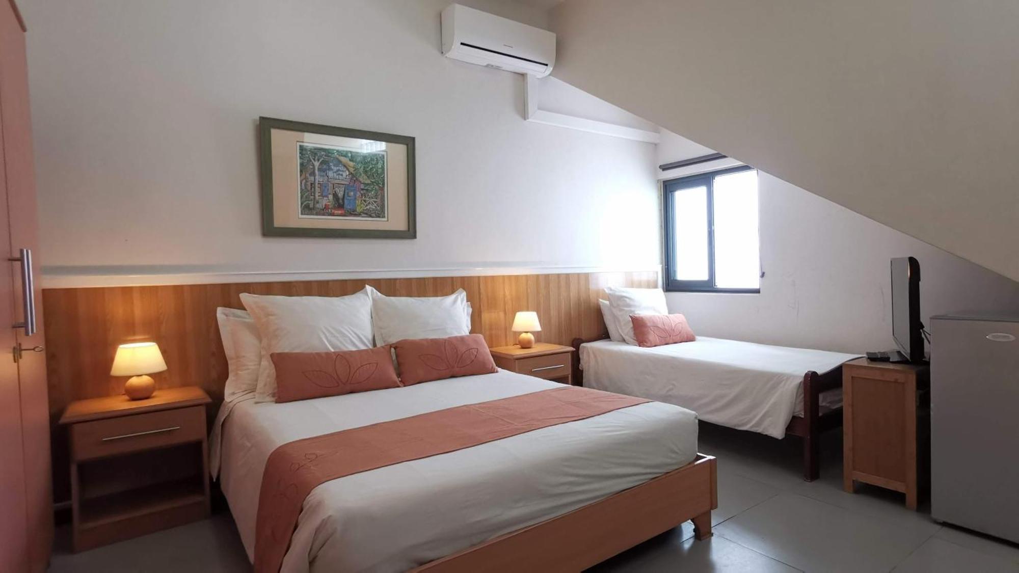 Blue Beryl Guest House Блу Бей Екстериор снимка